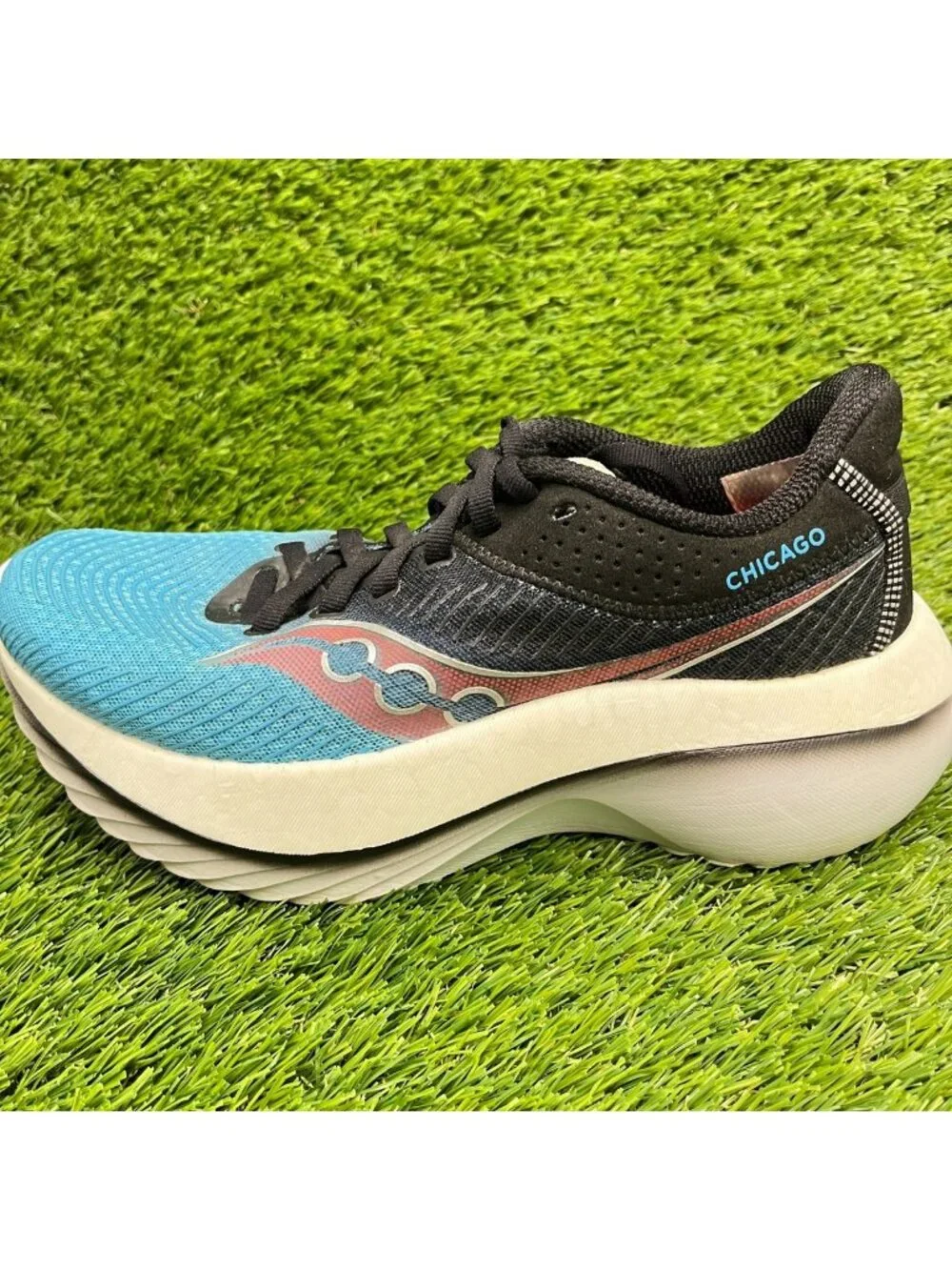 Saucony Kinvara Pro Chicago Womens Size 6.5 Blue Black Running Shoes Sneakers